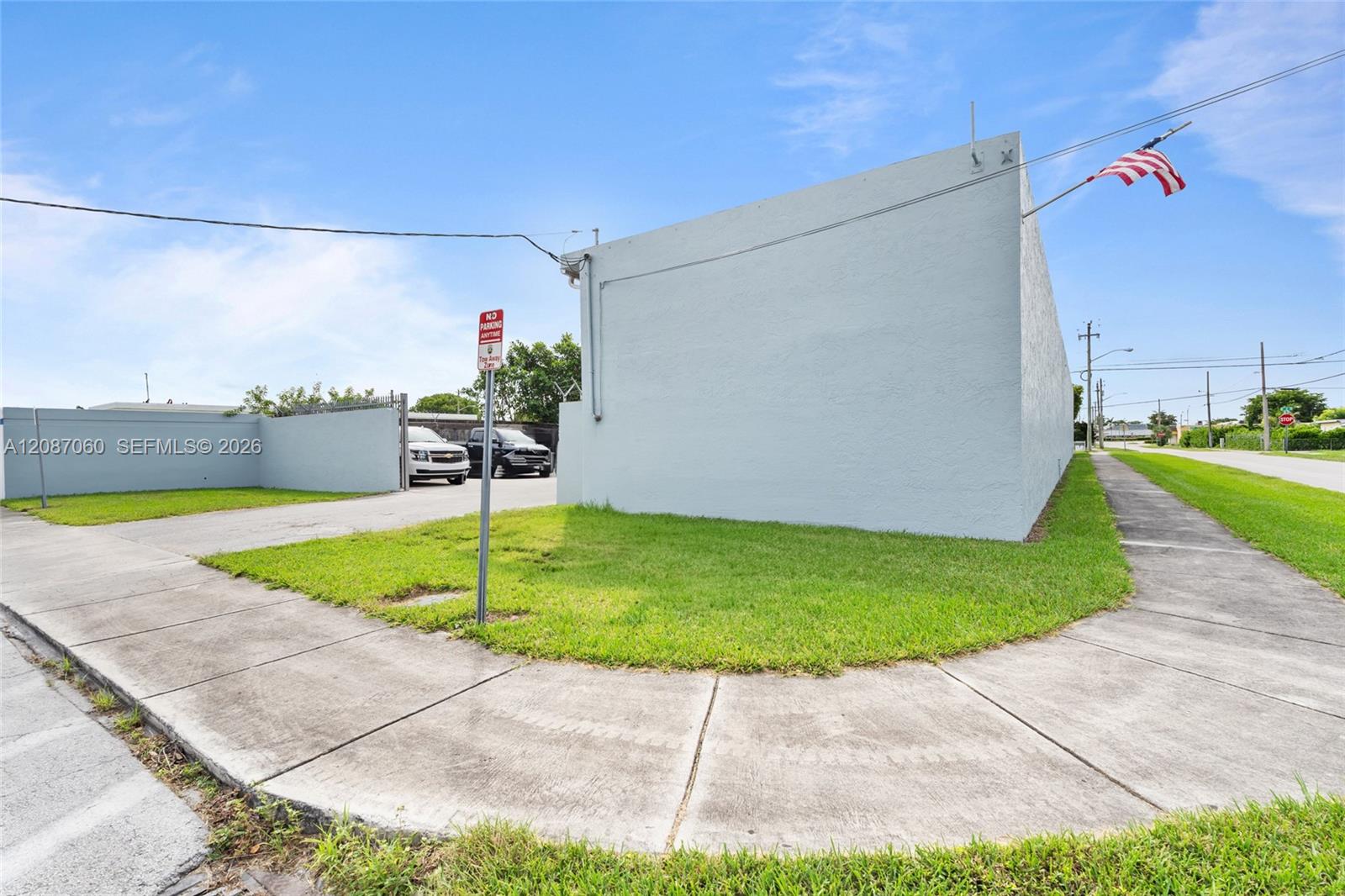 105 NE 1st Road
