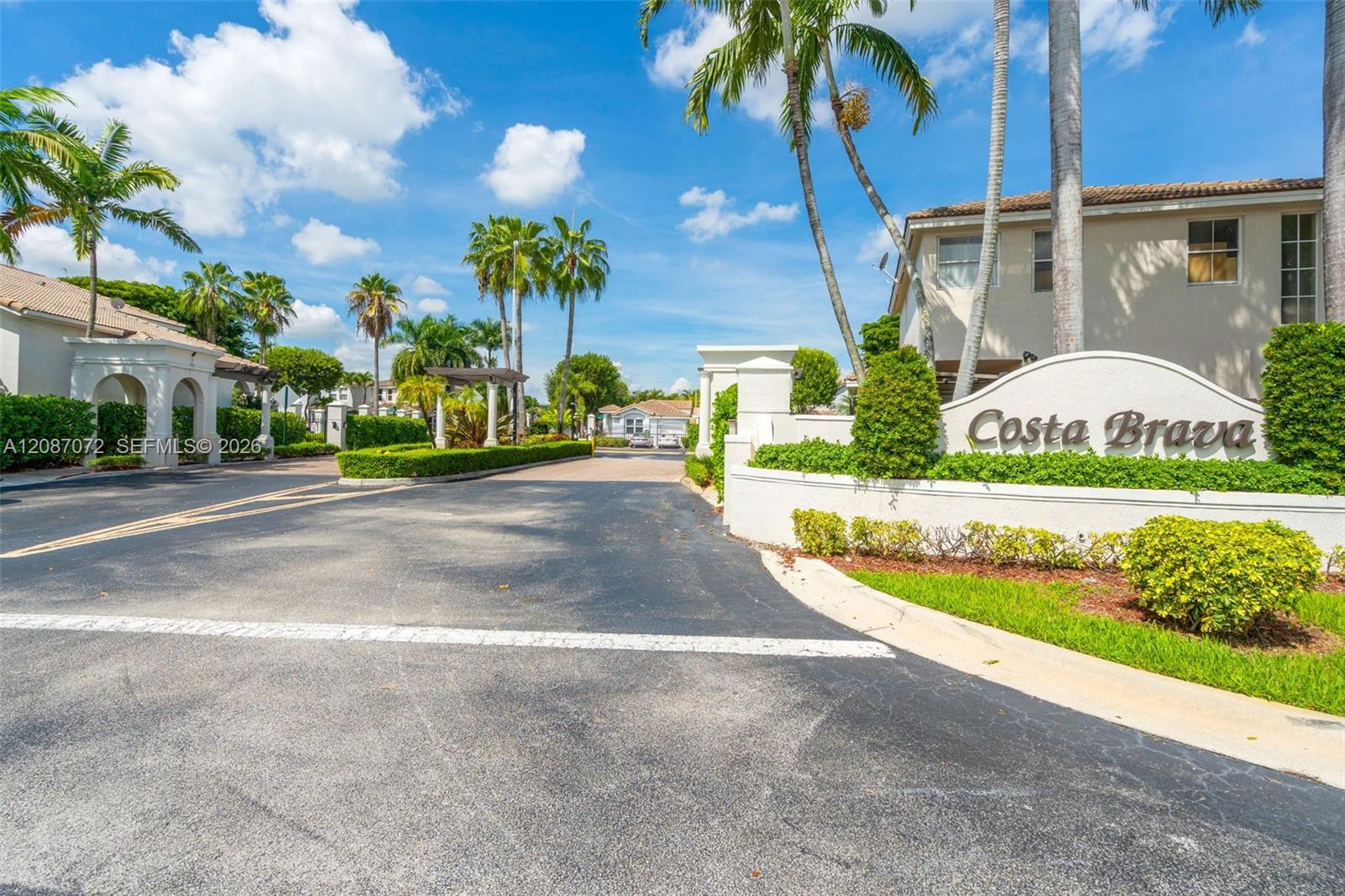 4873 NW 107th Path