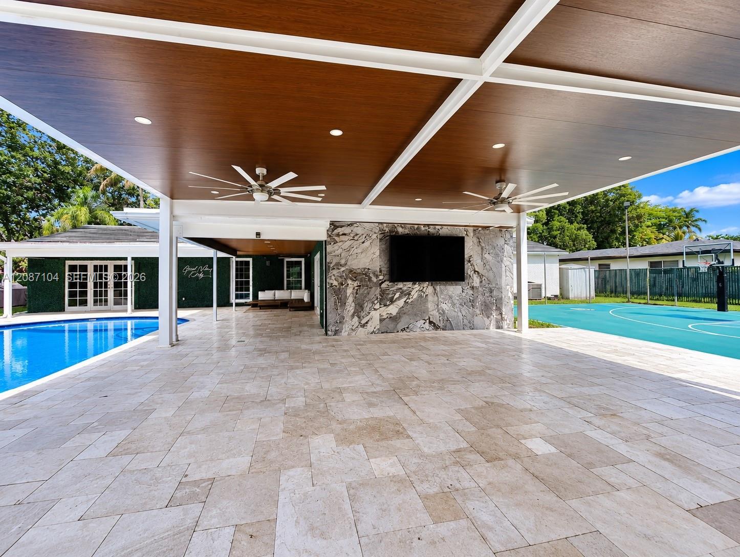 580 NW 66th Avenue