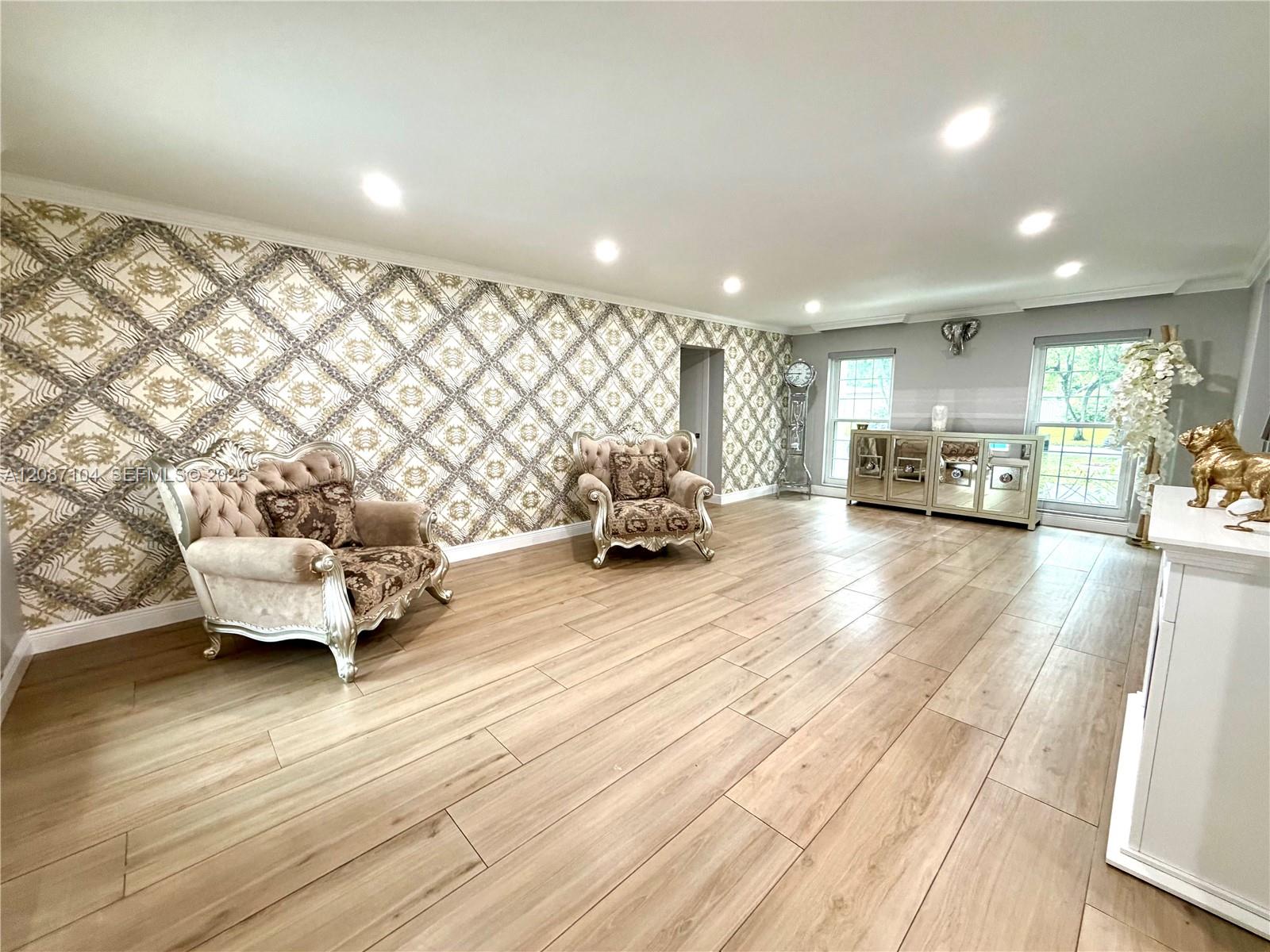 580 NW 66th Avenue
