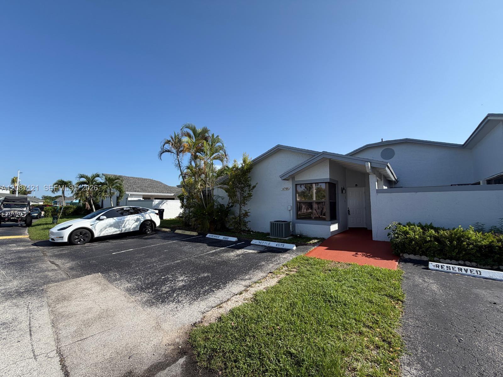 6705 SW 152nd Place