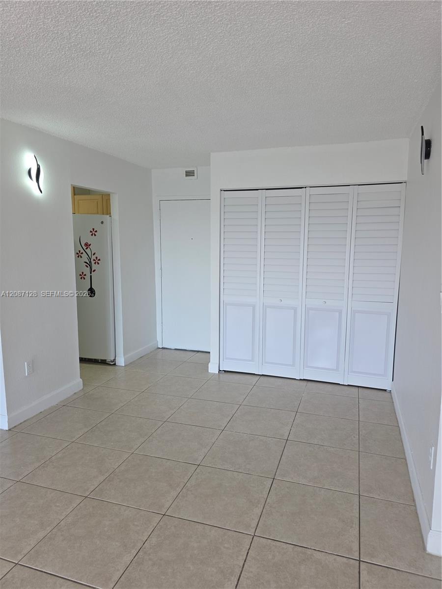 9310 Fontainebleau Boulevard