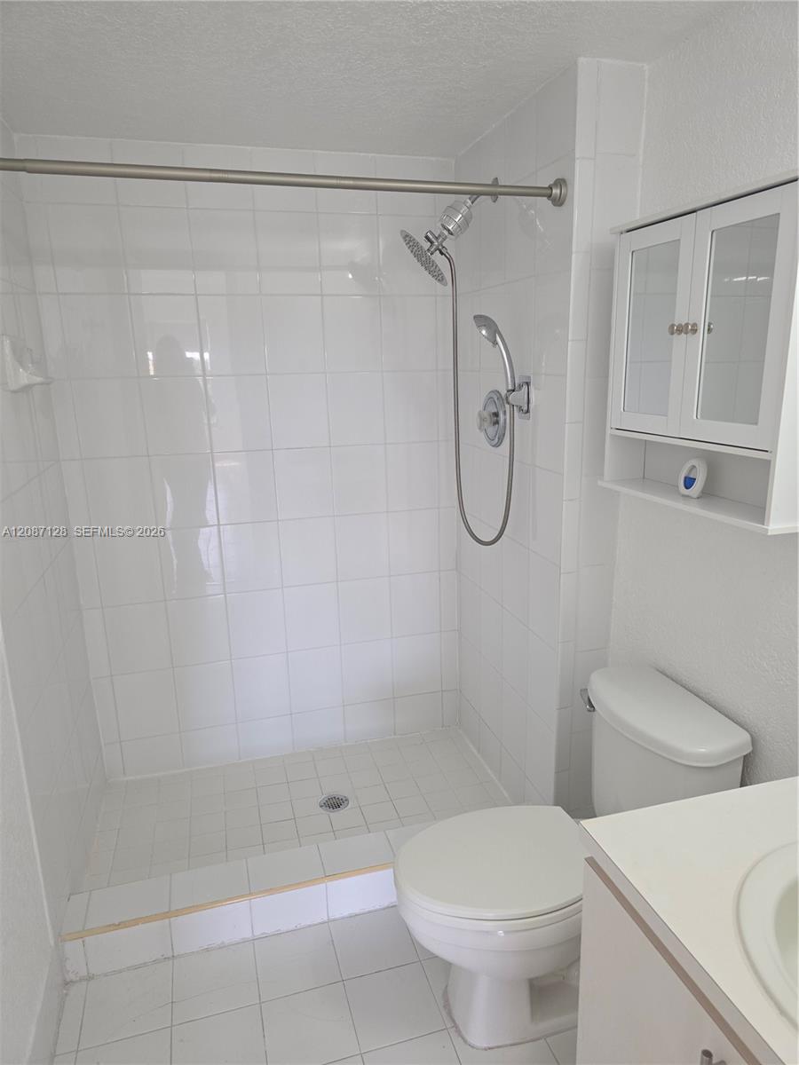 9310 Fontainebleau Boulevard