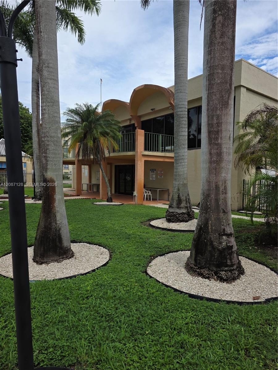 9310 Fontainebleau Boulevard