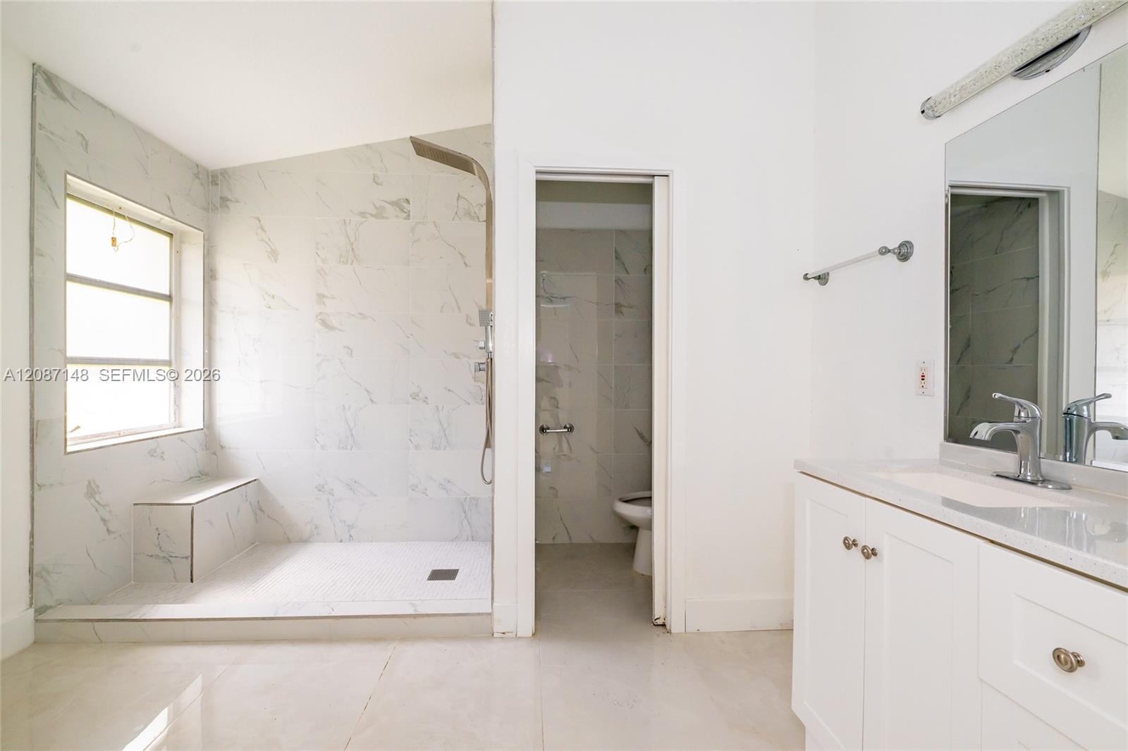 9706 Harbour Lake Circle gallery image #15