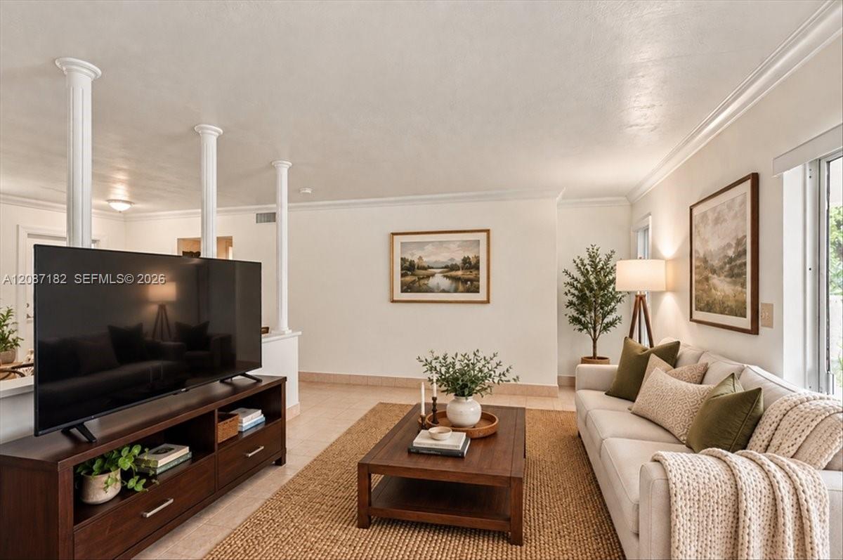 20120 Highland Lakes Boulevard