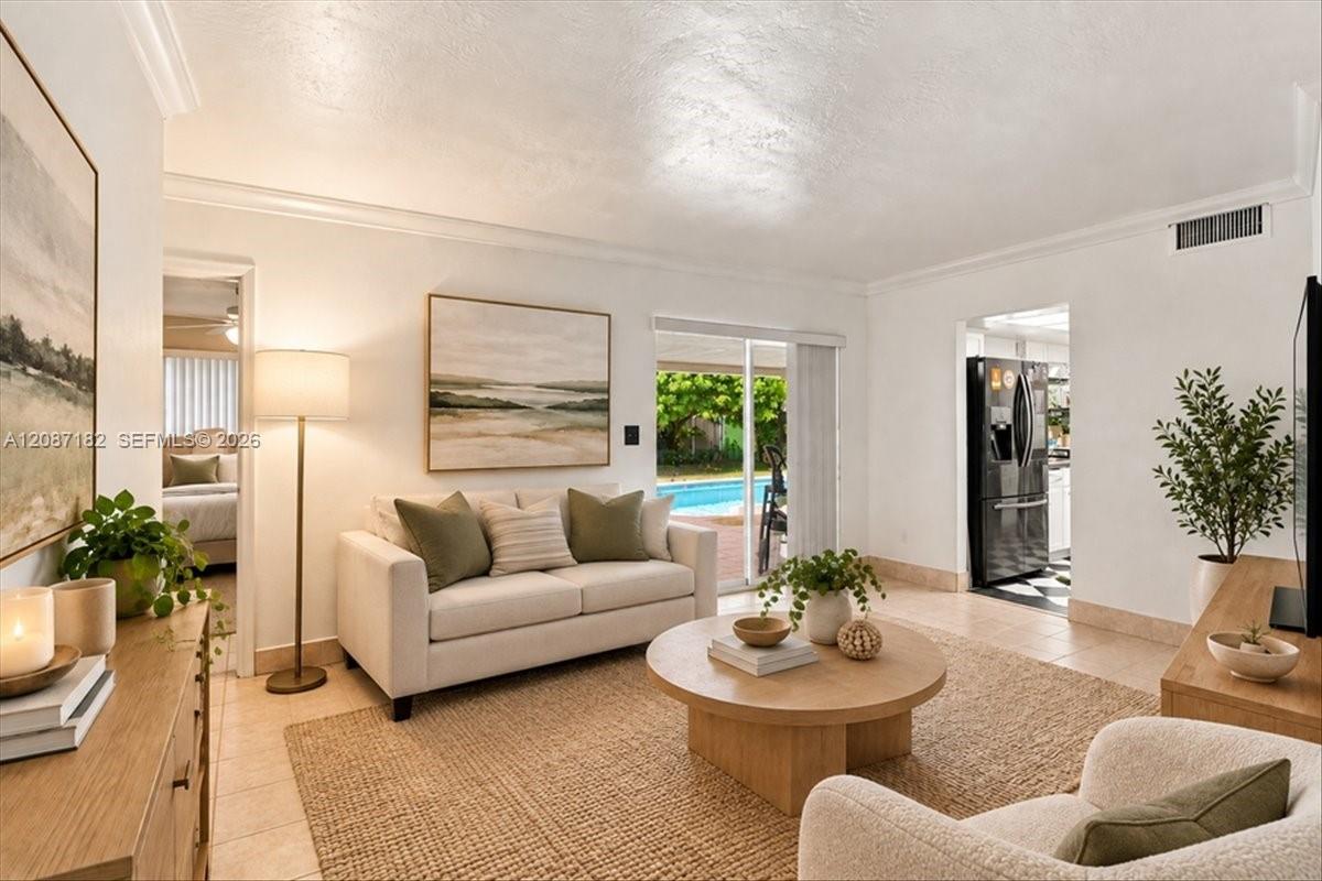 20120 Highland Lakes Boulevard