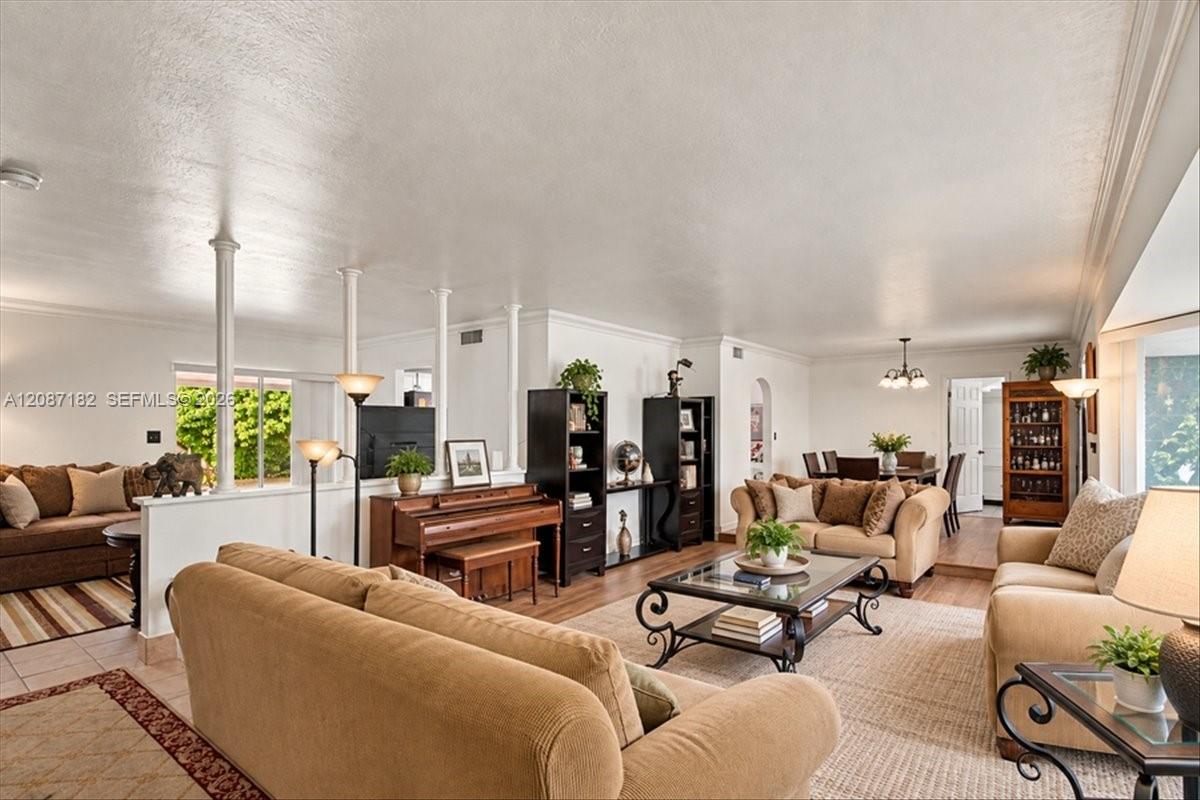 20120 Highland Lakes Boulevard