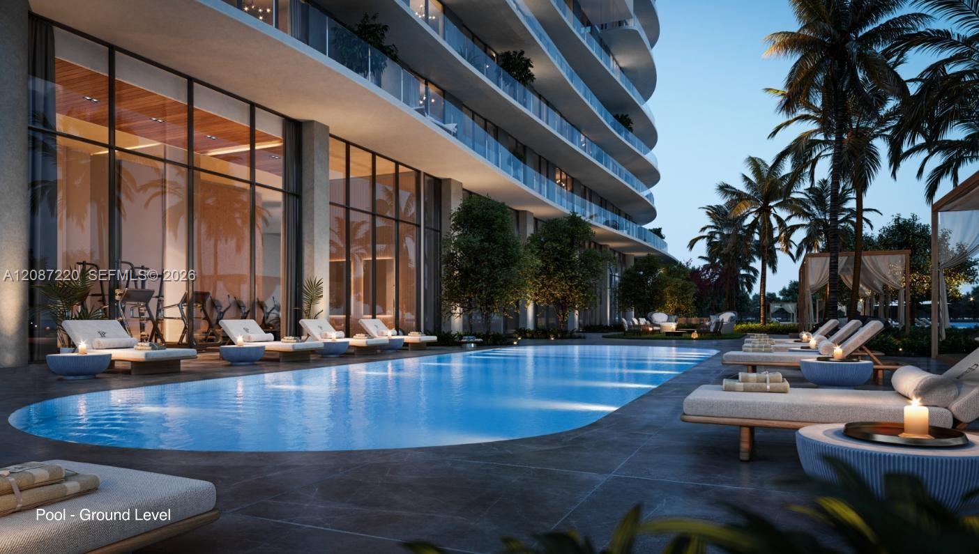 2411 Laguna