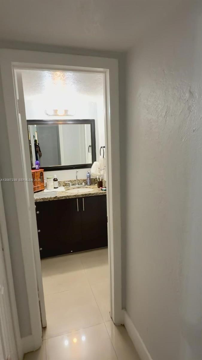 1225 W 35th Street