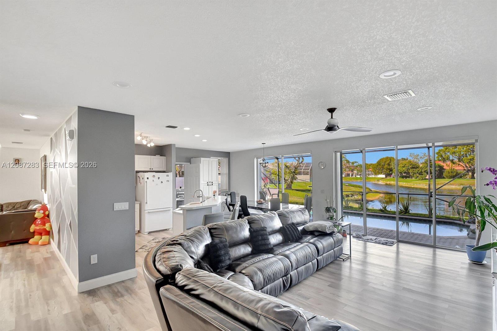 7647 Rockport Circle