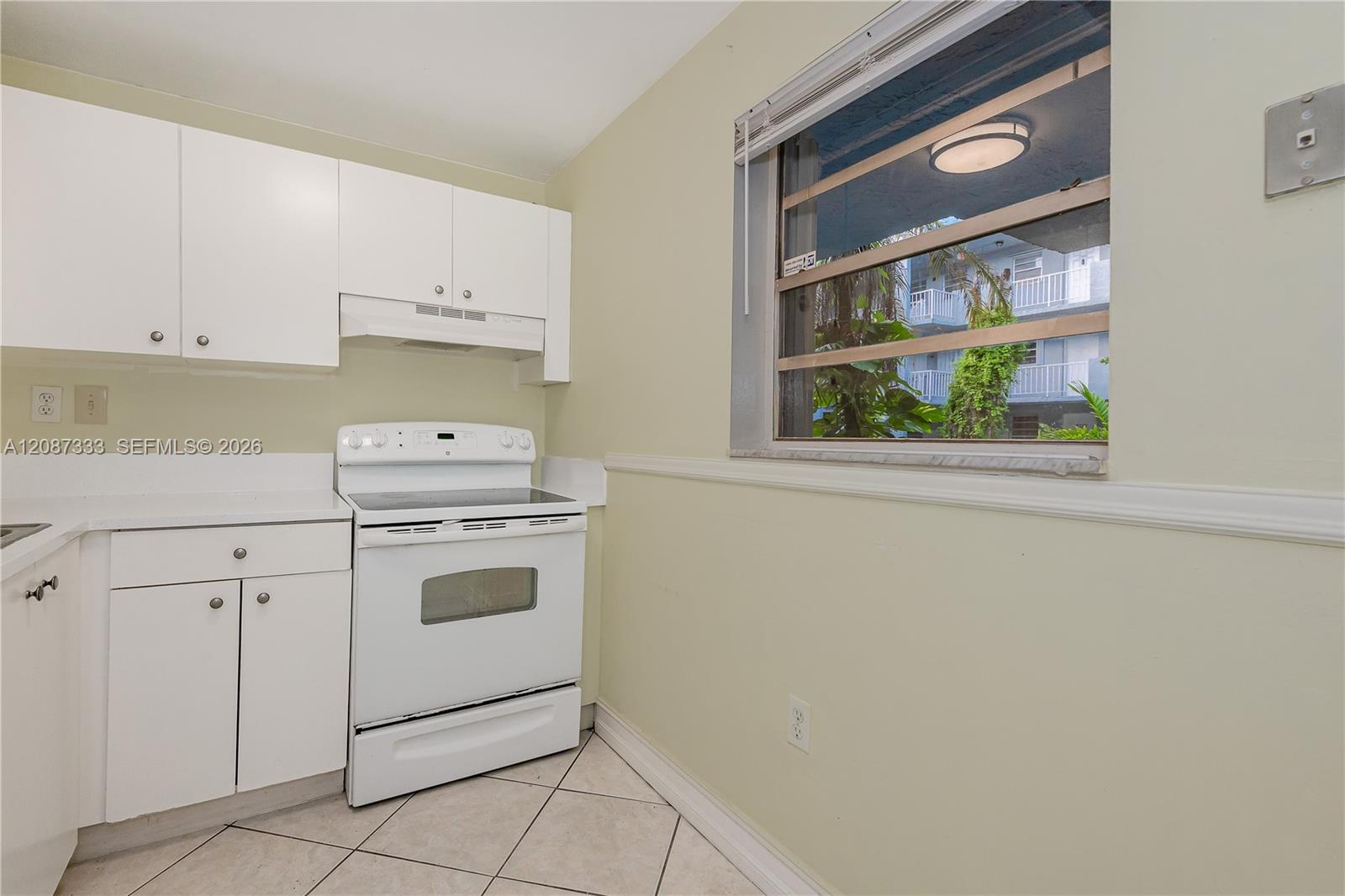 1725 W 60th Street