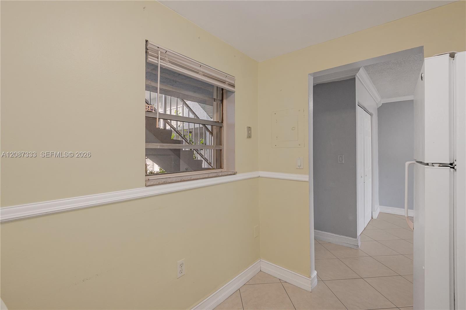1725 W 60th Street