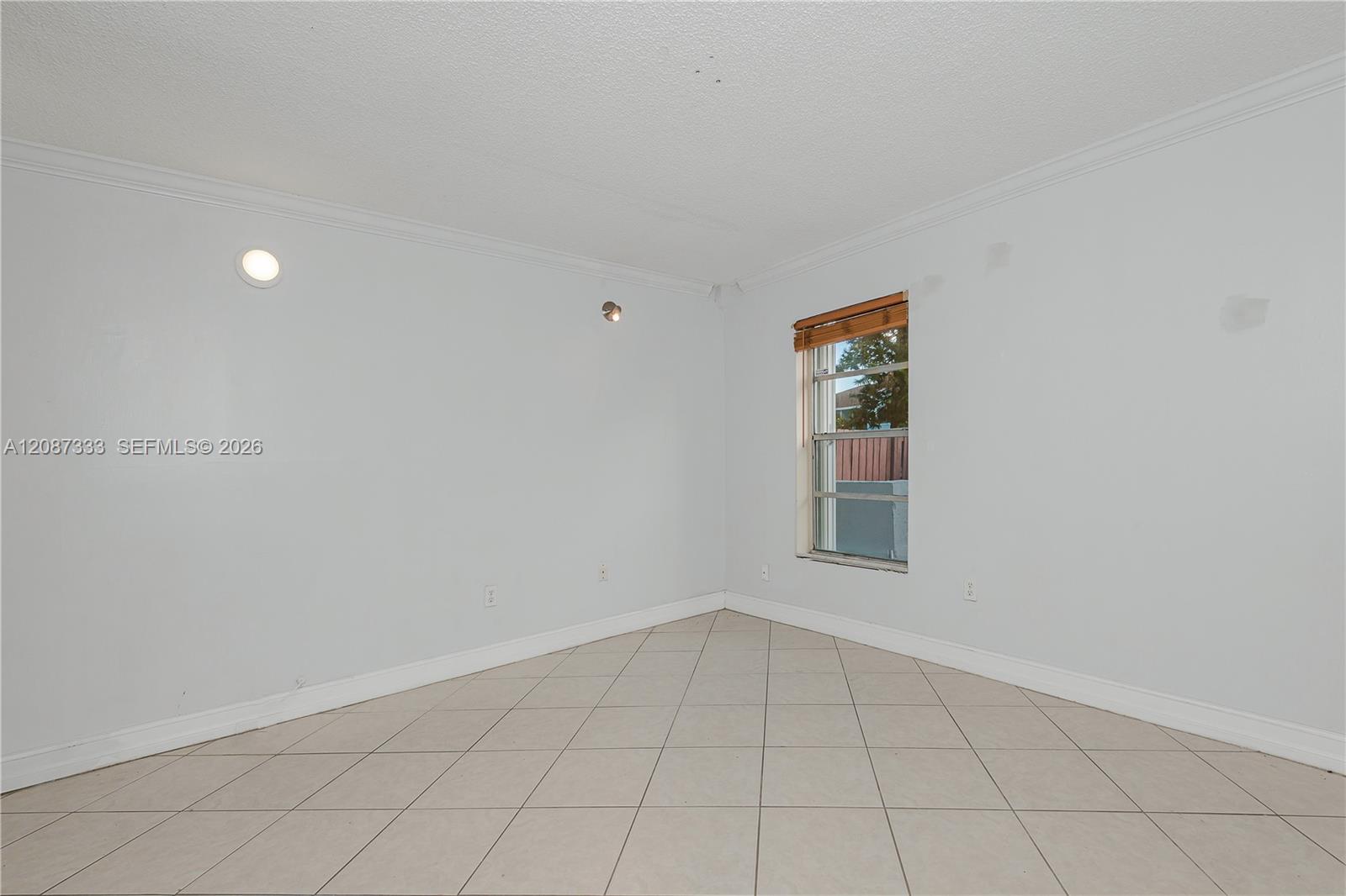 1725 W 60th Street