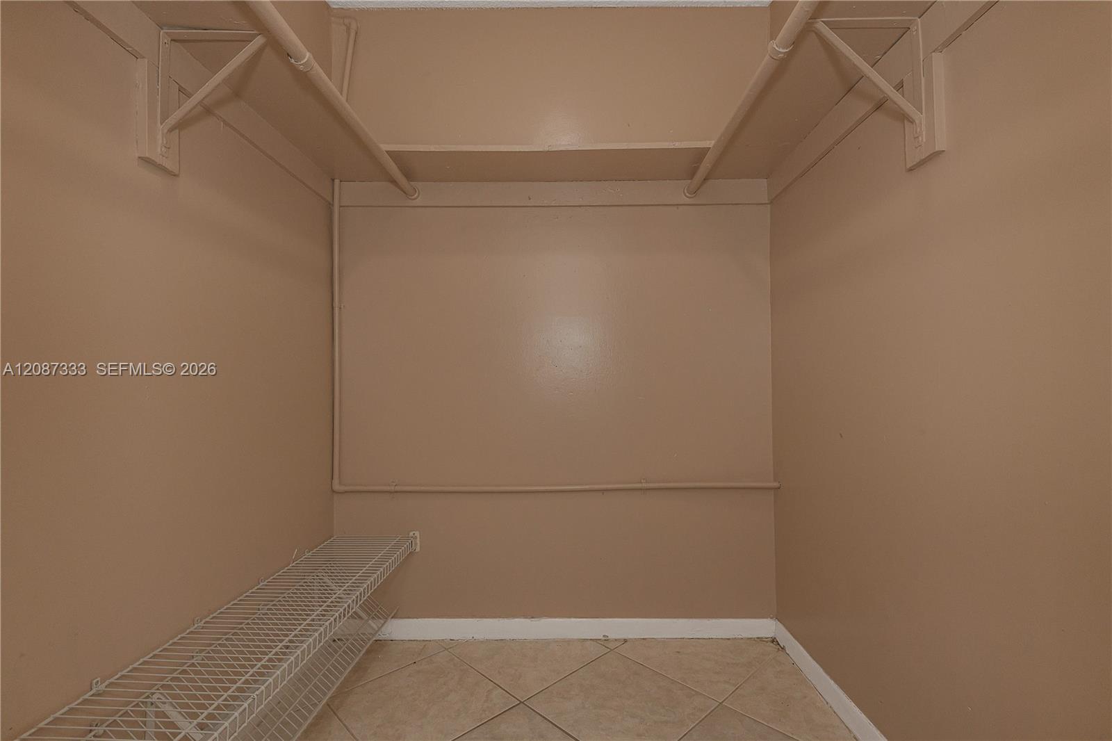1725 W 60th Street
