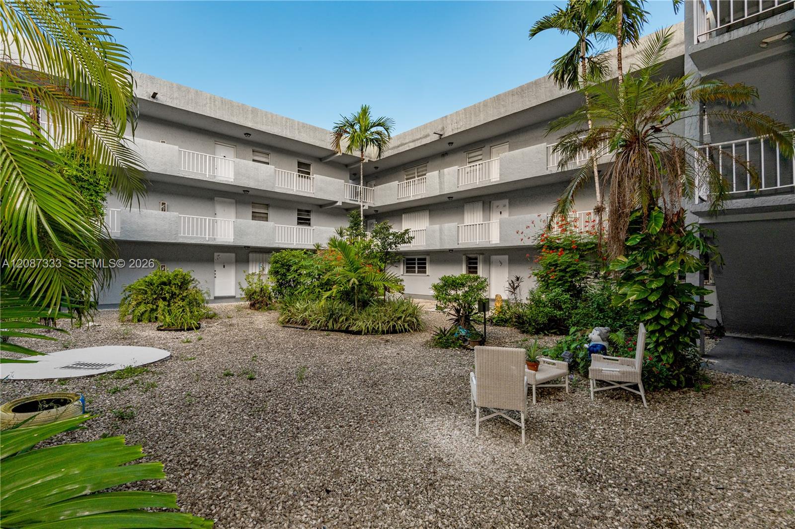 1725 W 60th Street