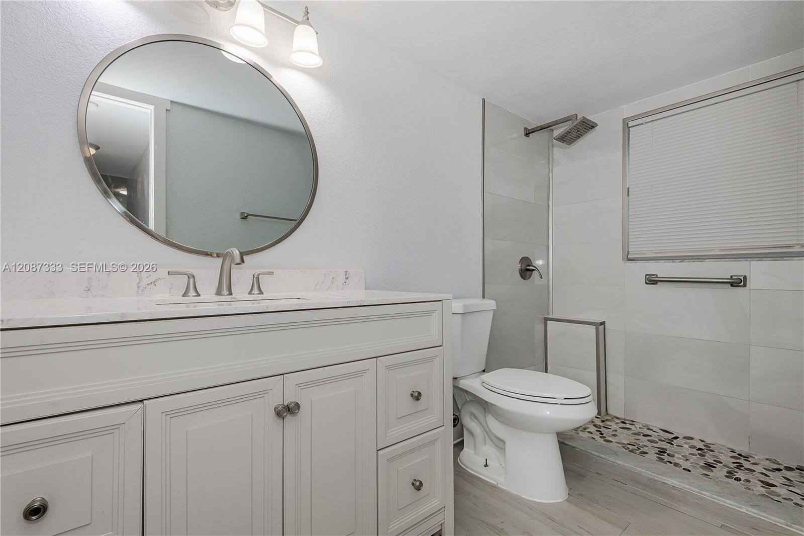 1725 W 60th Street