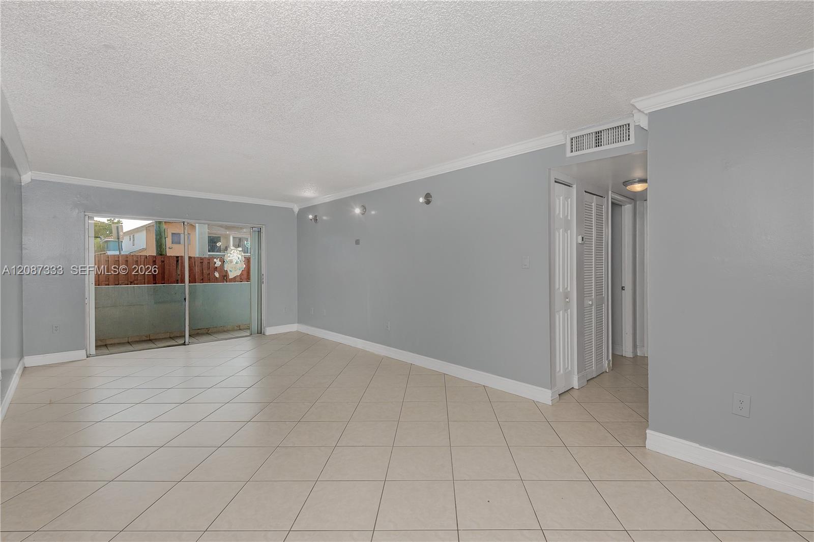 1725 W 60th Street