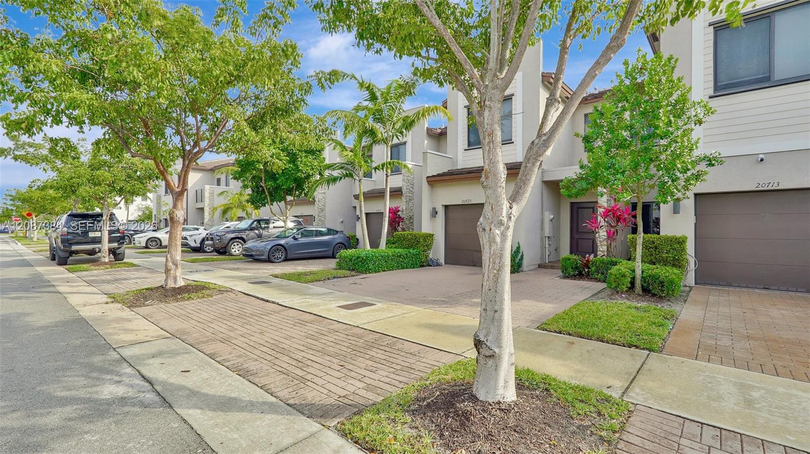 20725 NE 2nd Court