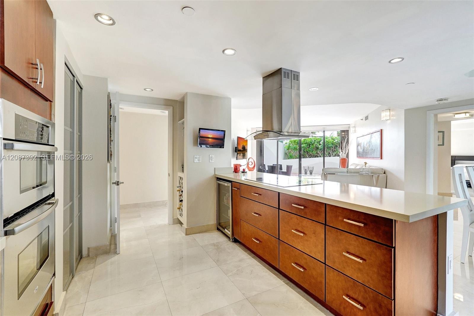 4000 Island Boulevard