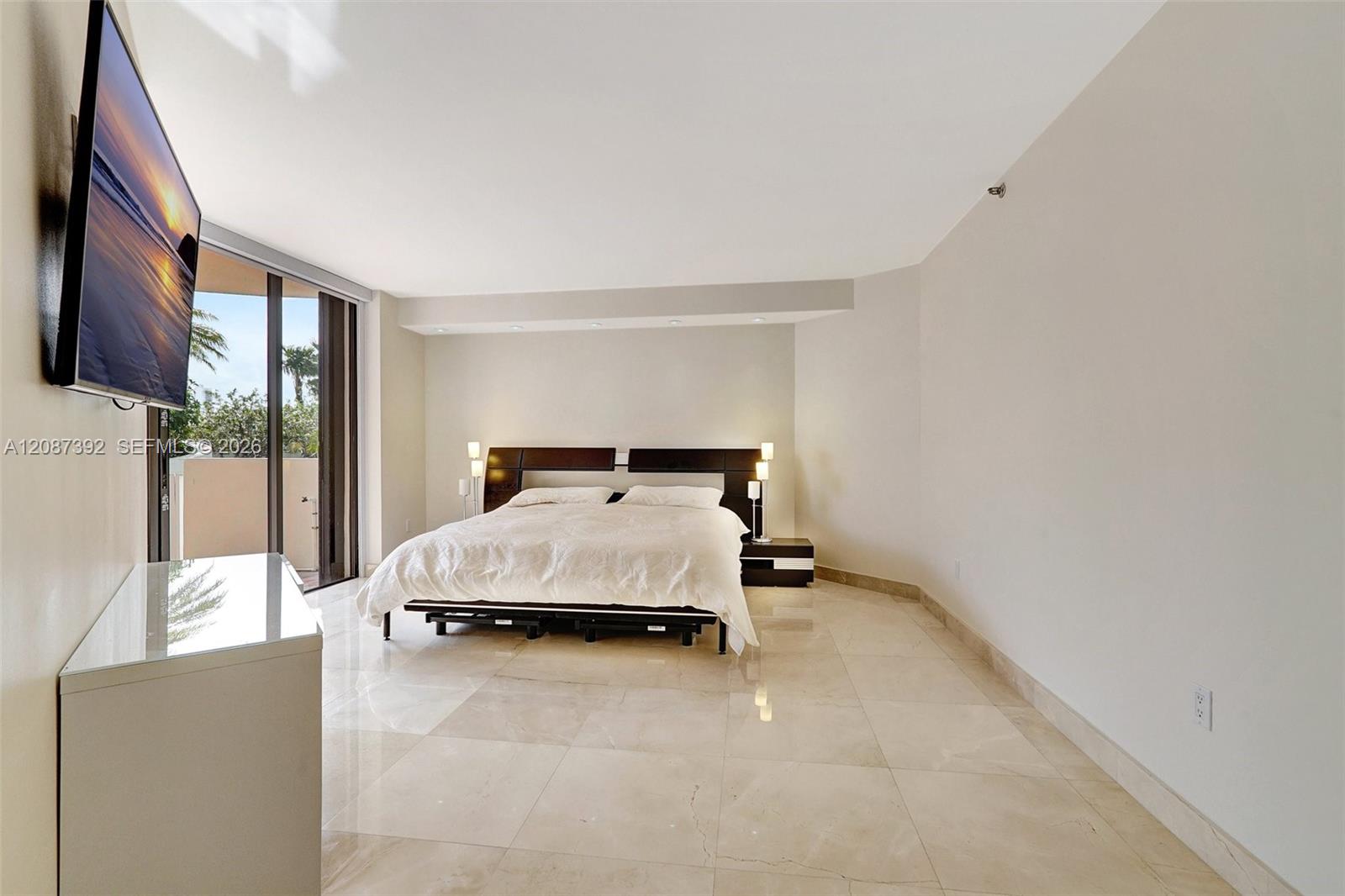 4000 Island Boulevard