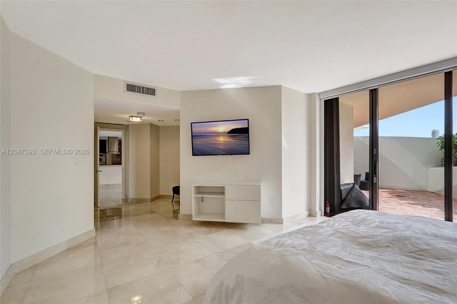 4000 Island Boulevard