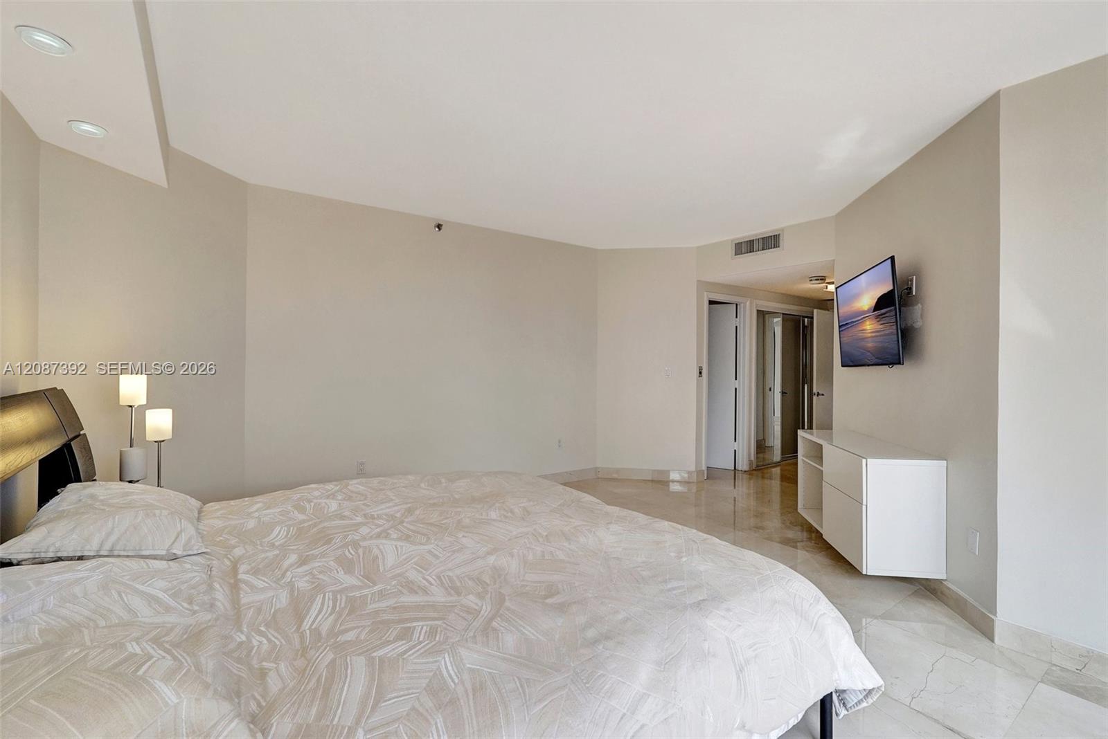 4000 Island Boulevard