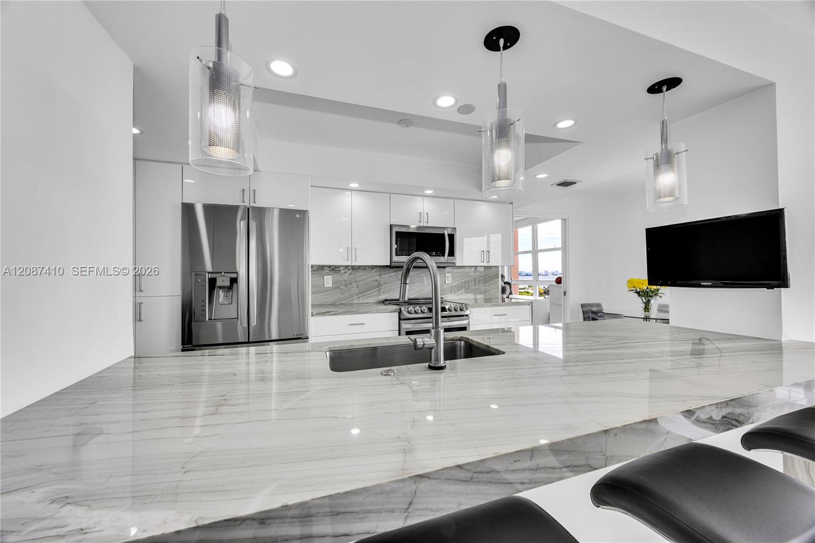 2000 Towerside Terrace