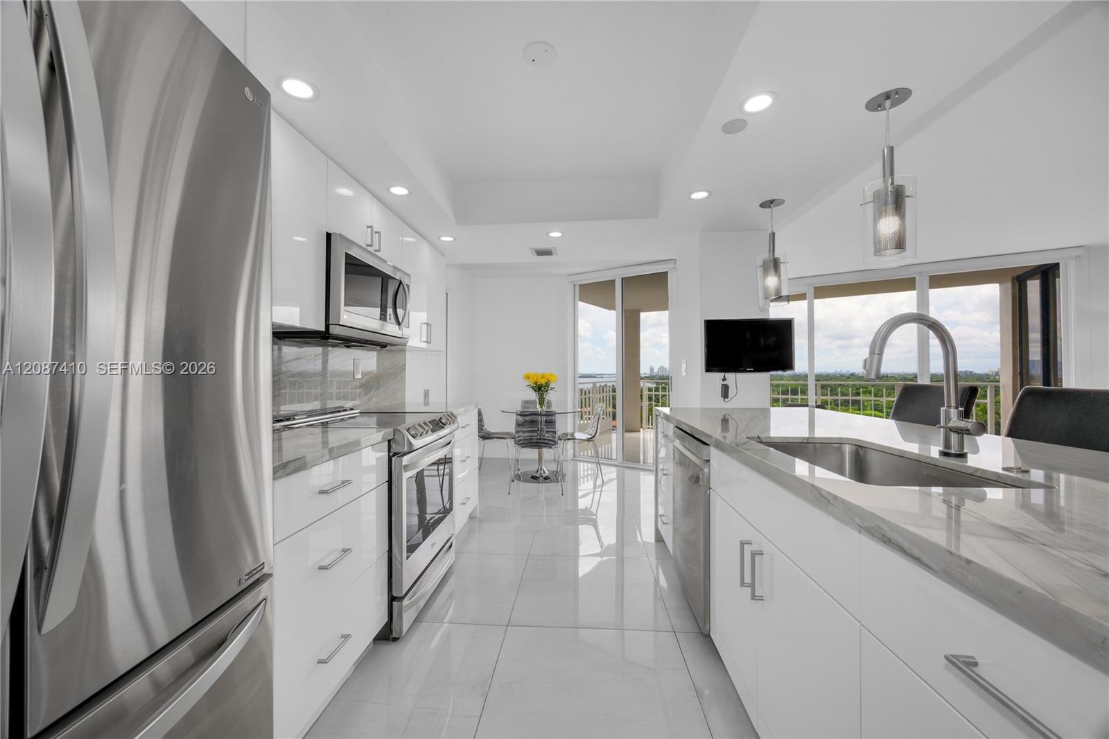 2000 Towerside Terrace