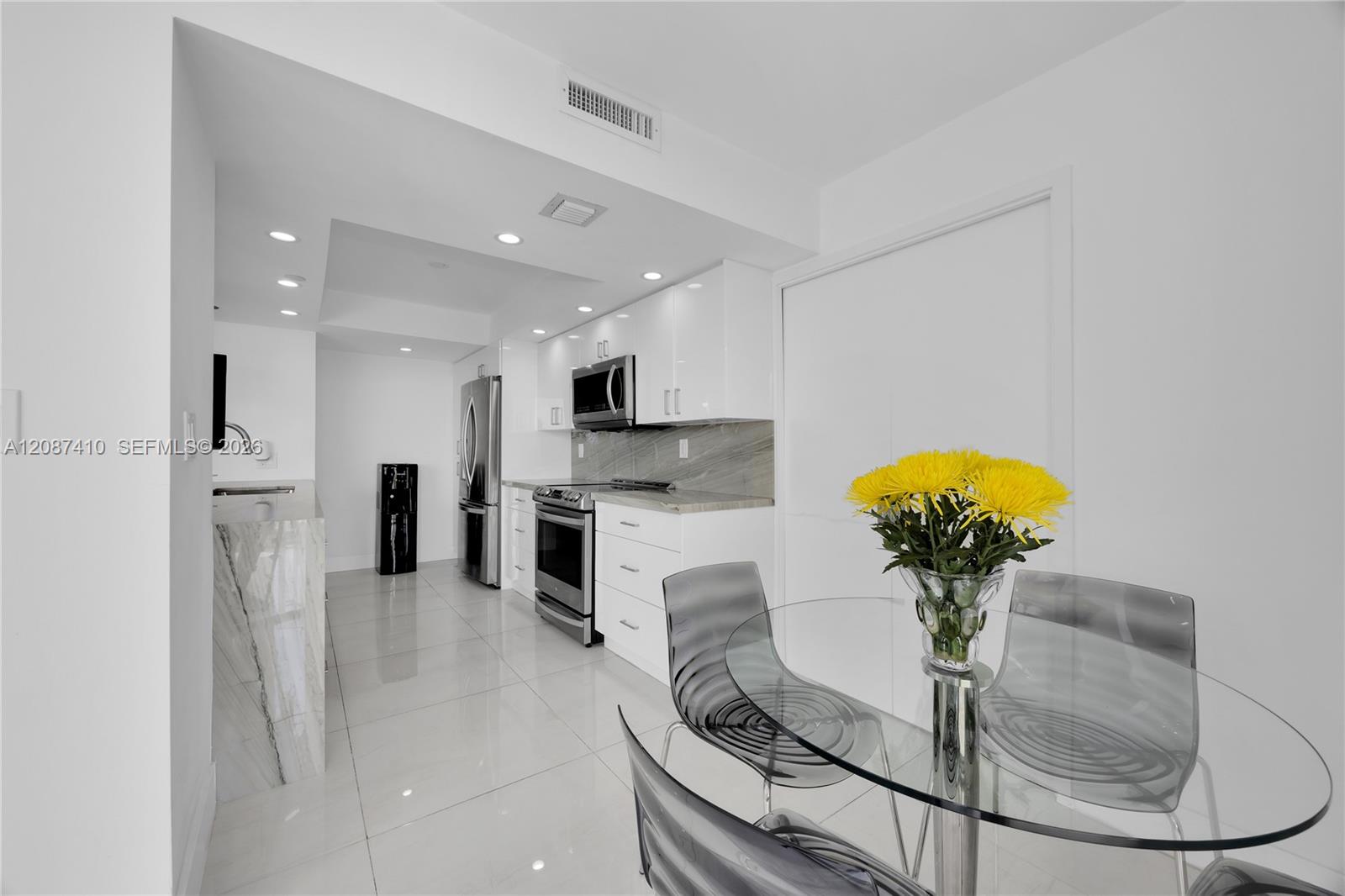 2000 Towerside Terrace