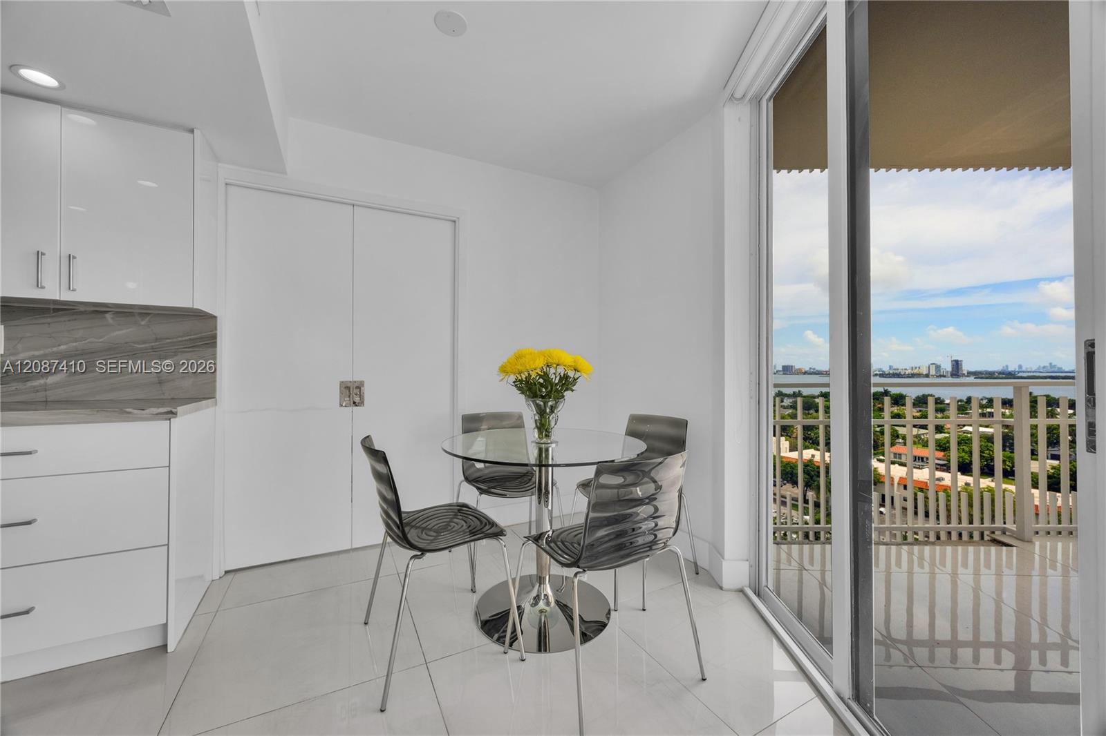 2000 Towerside Terrace