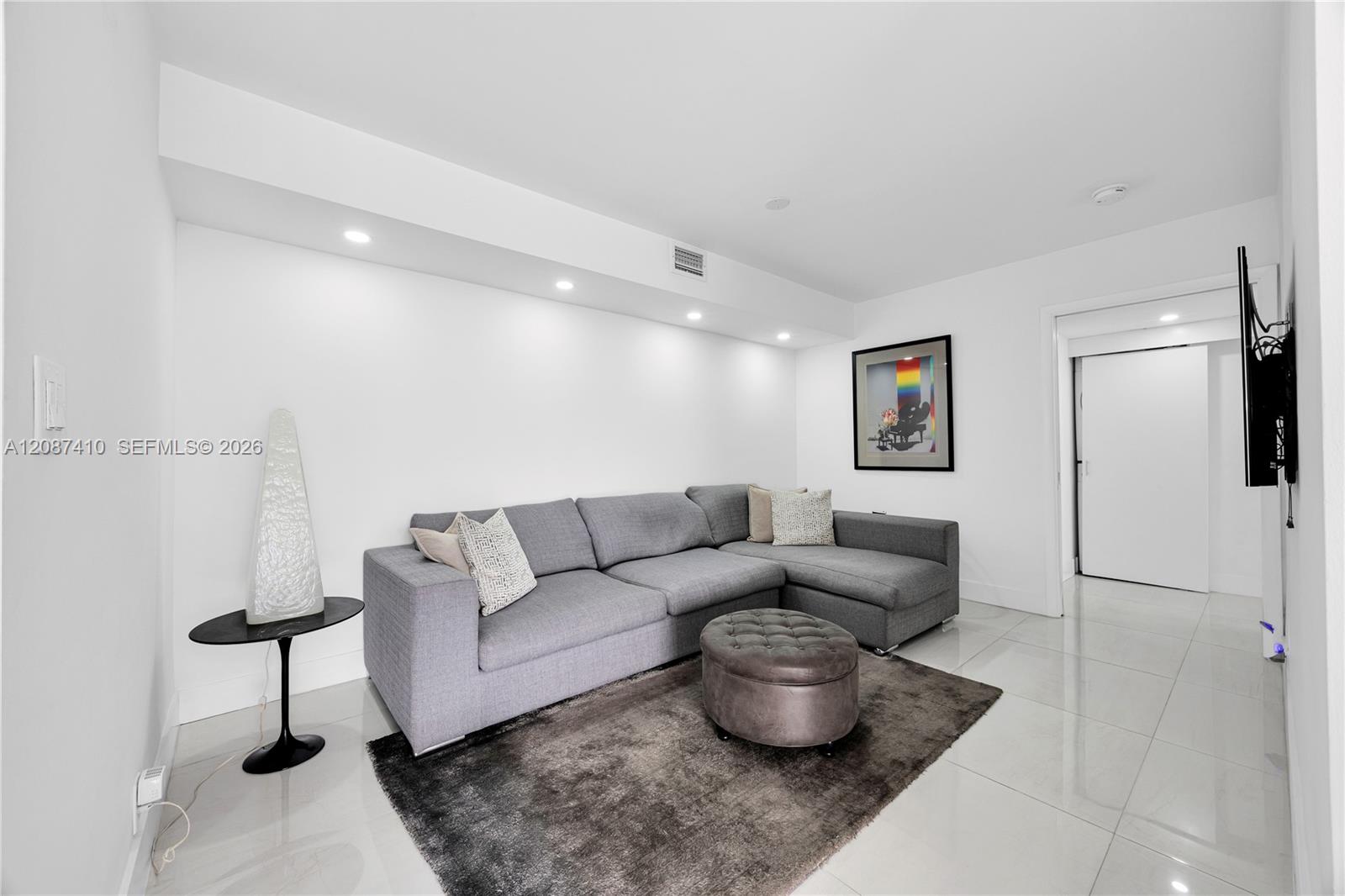 2000 Towerside Terrace