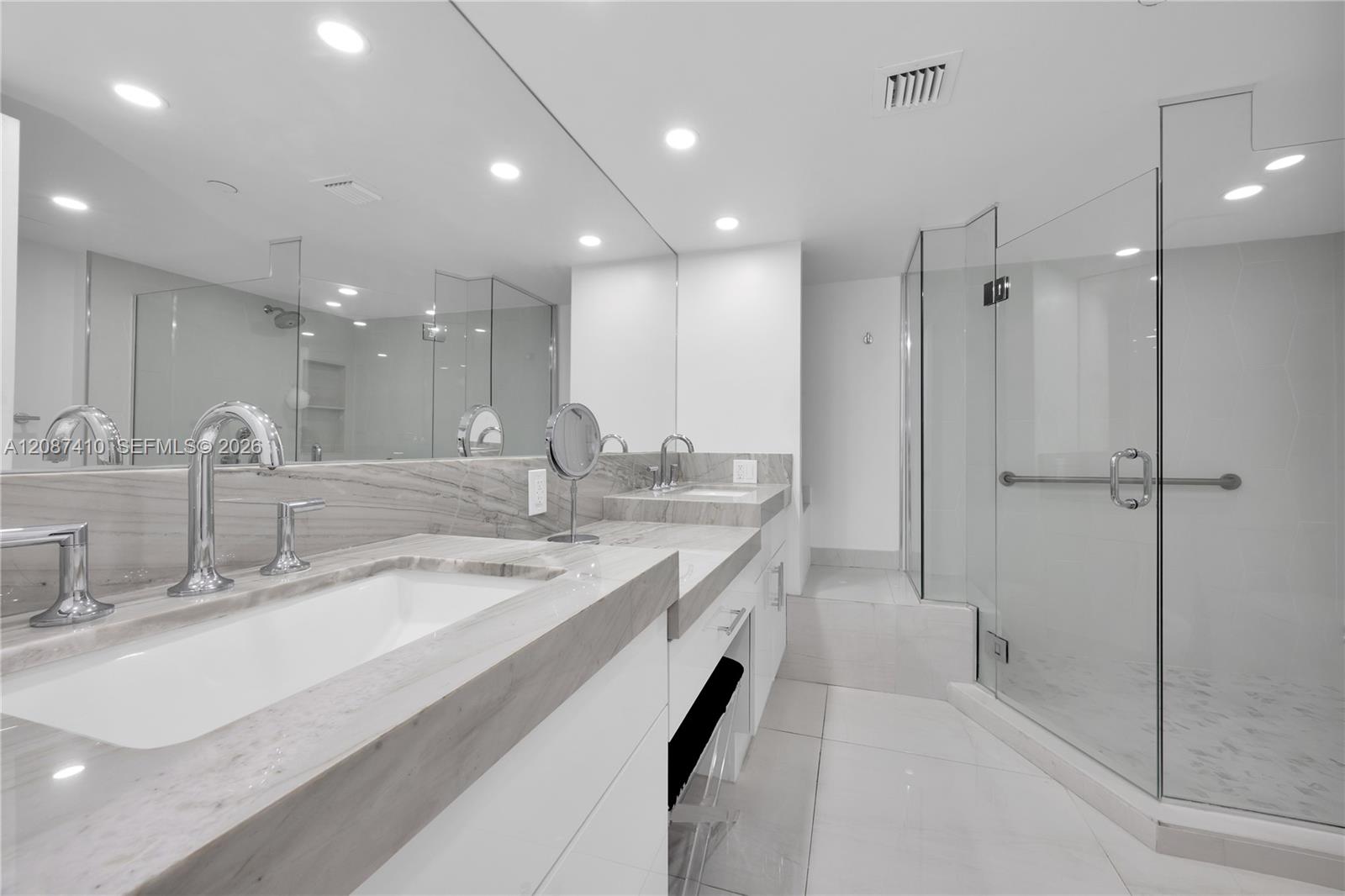 2000 Towerside Terrace