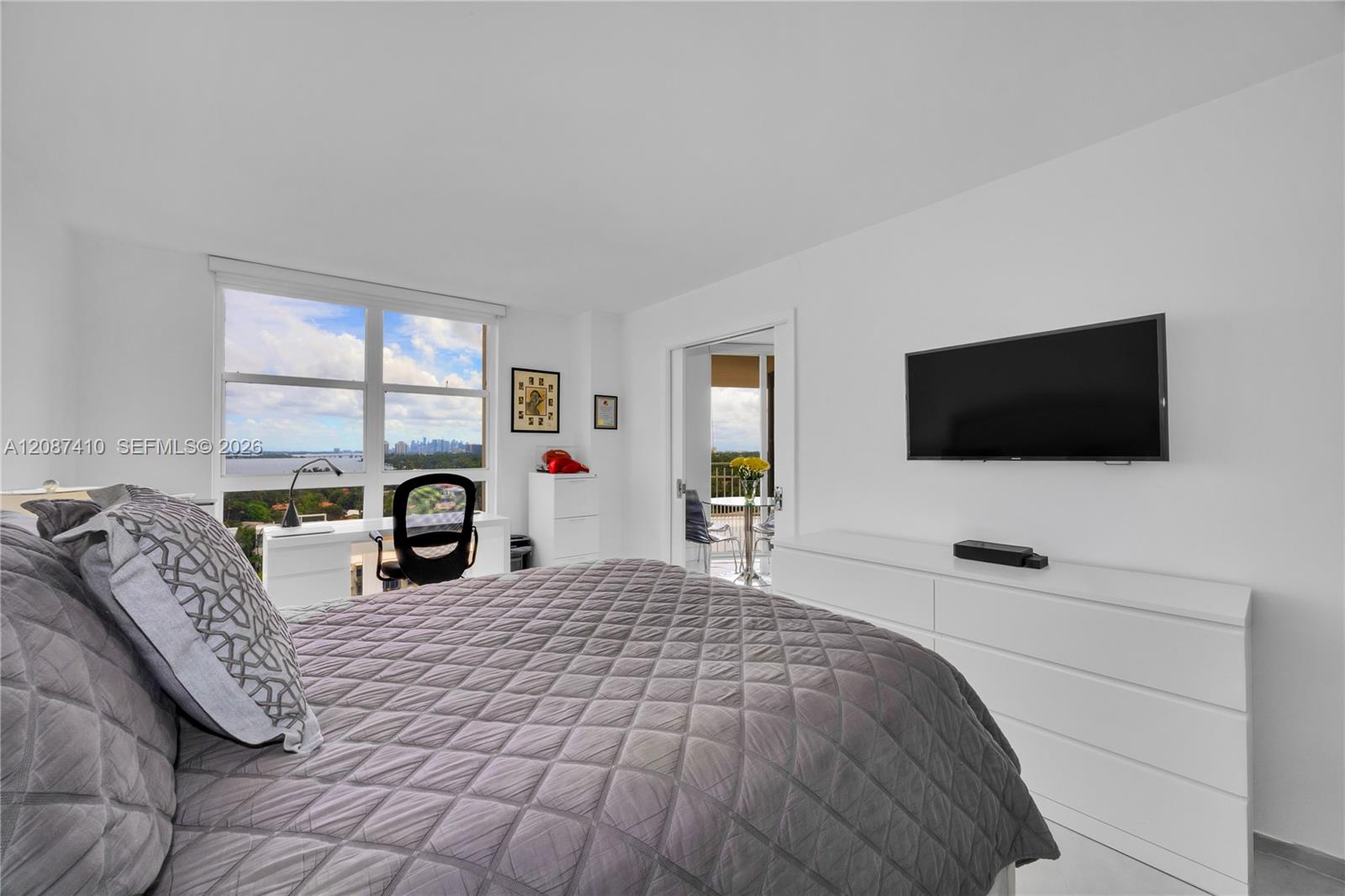 2000 Towerside Terrace