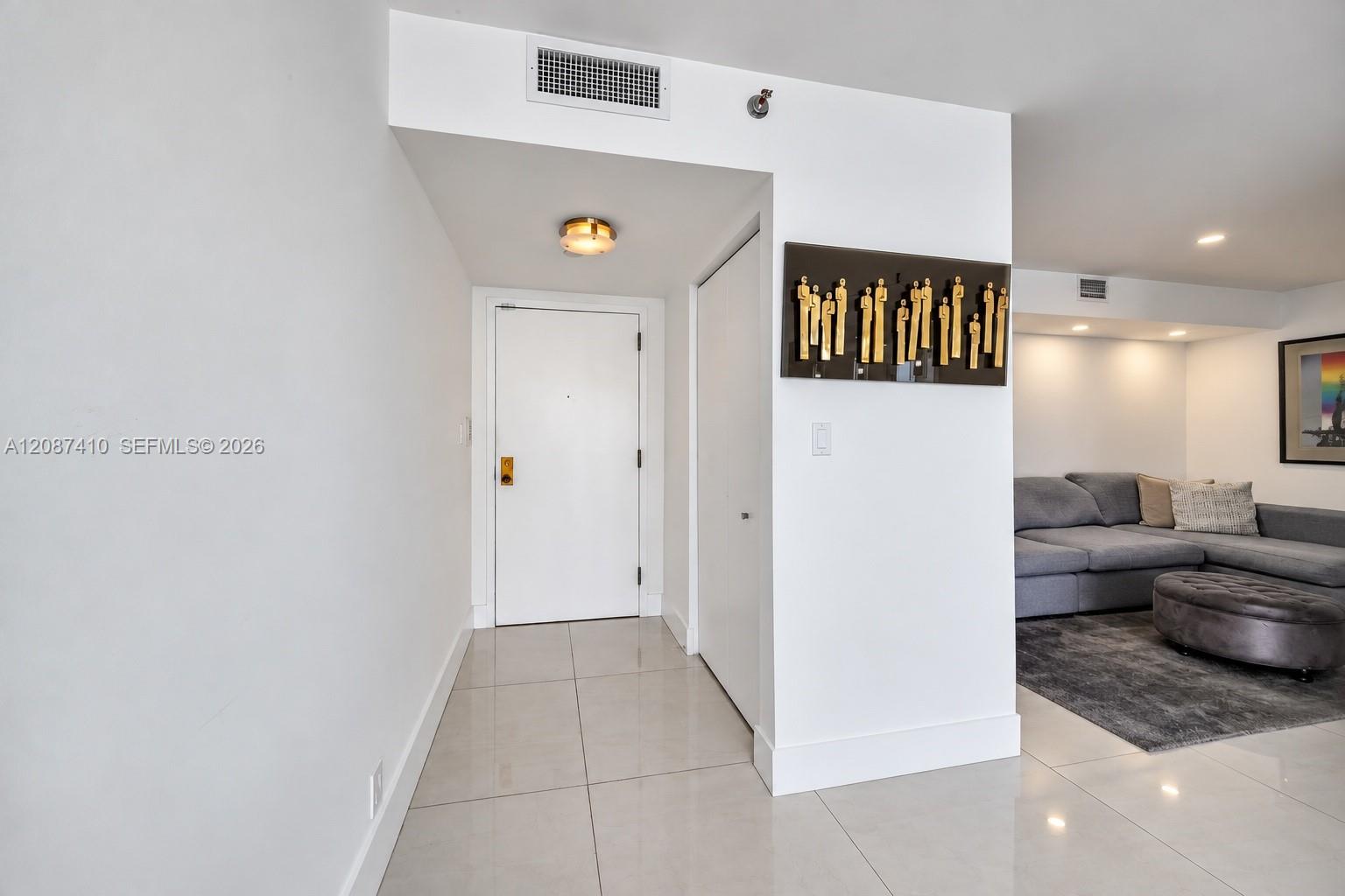 2000 Towerside Terrace