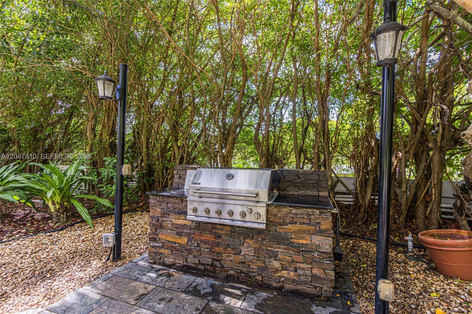 2000 Towerside Terrace