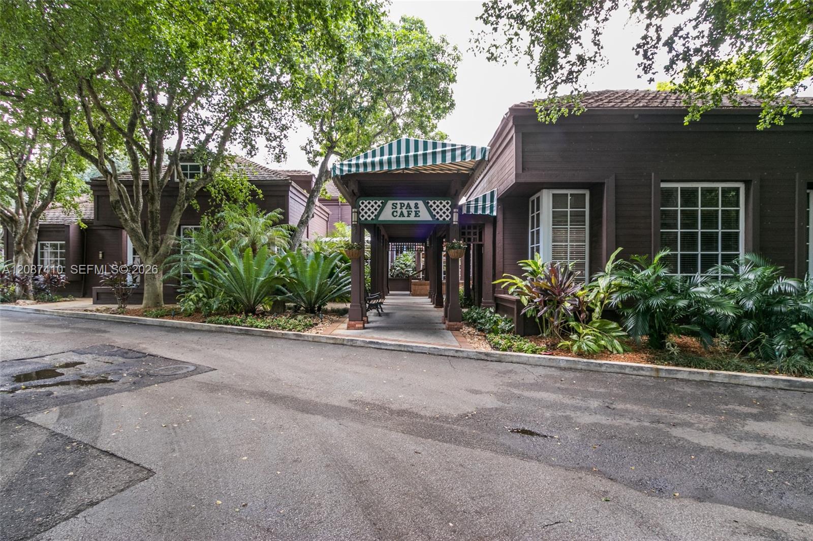 2000 Towerside Terrace