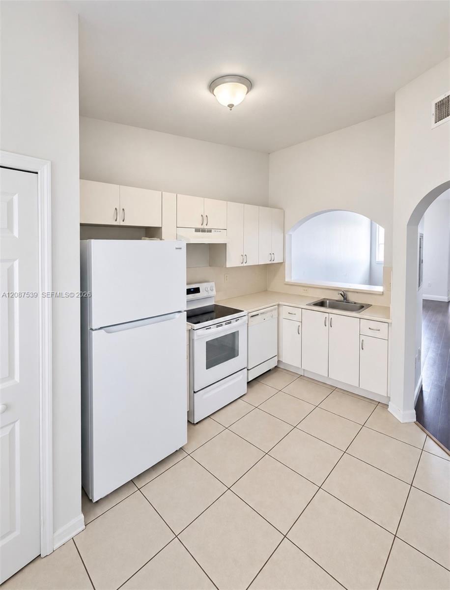 1250 SE 28th Court