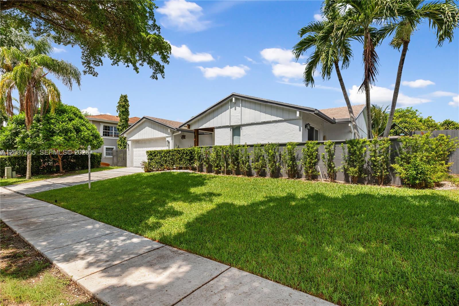 8005 SW 198th Terrace