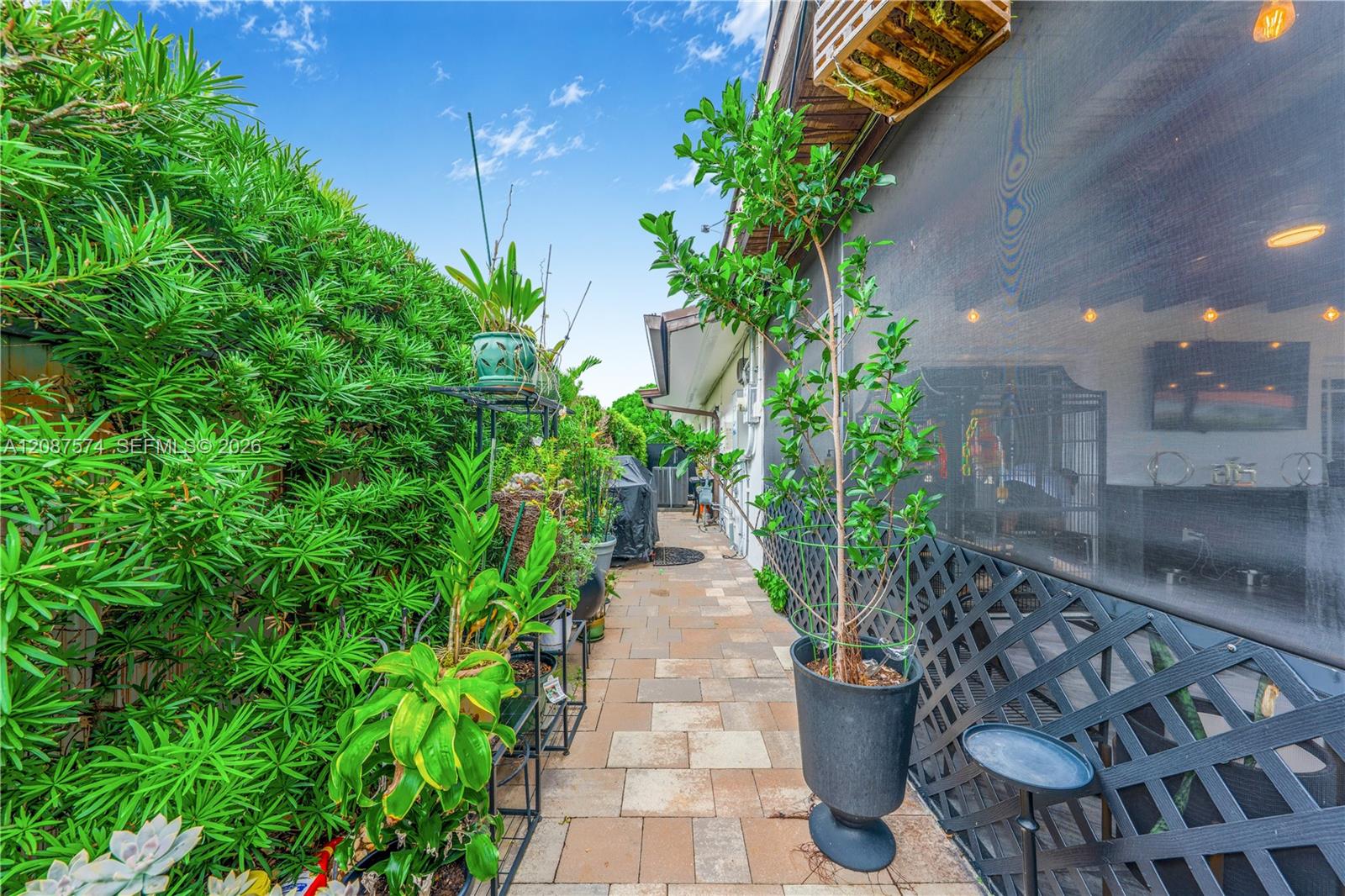 12311 SW 39th Terrace
