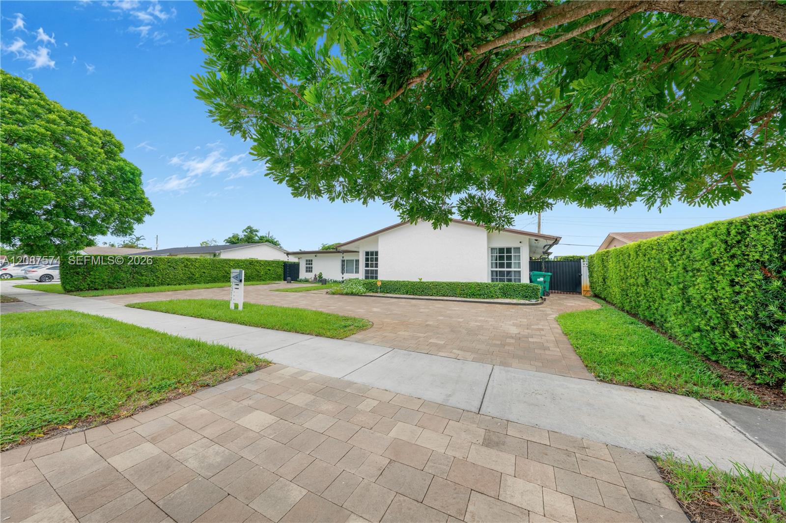 12311 SW 39th Terrace