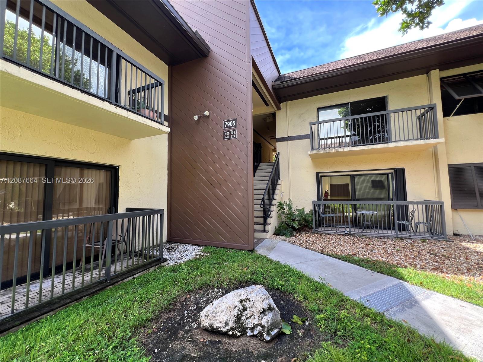 7905 SW 86th Street