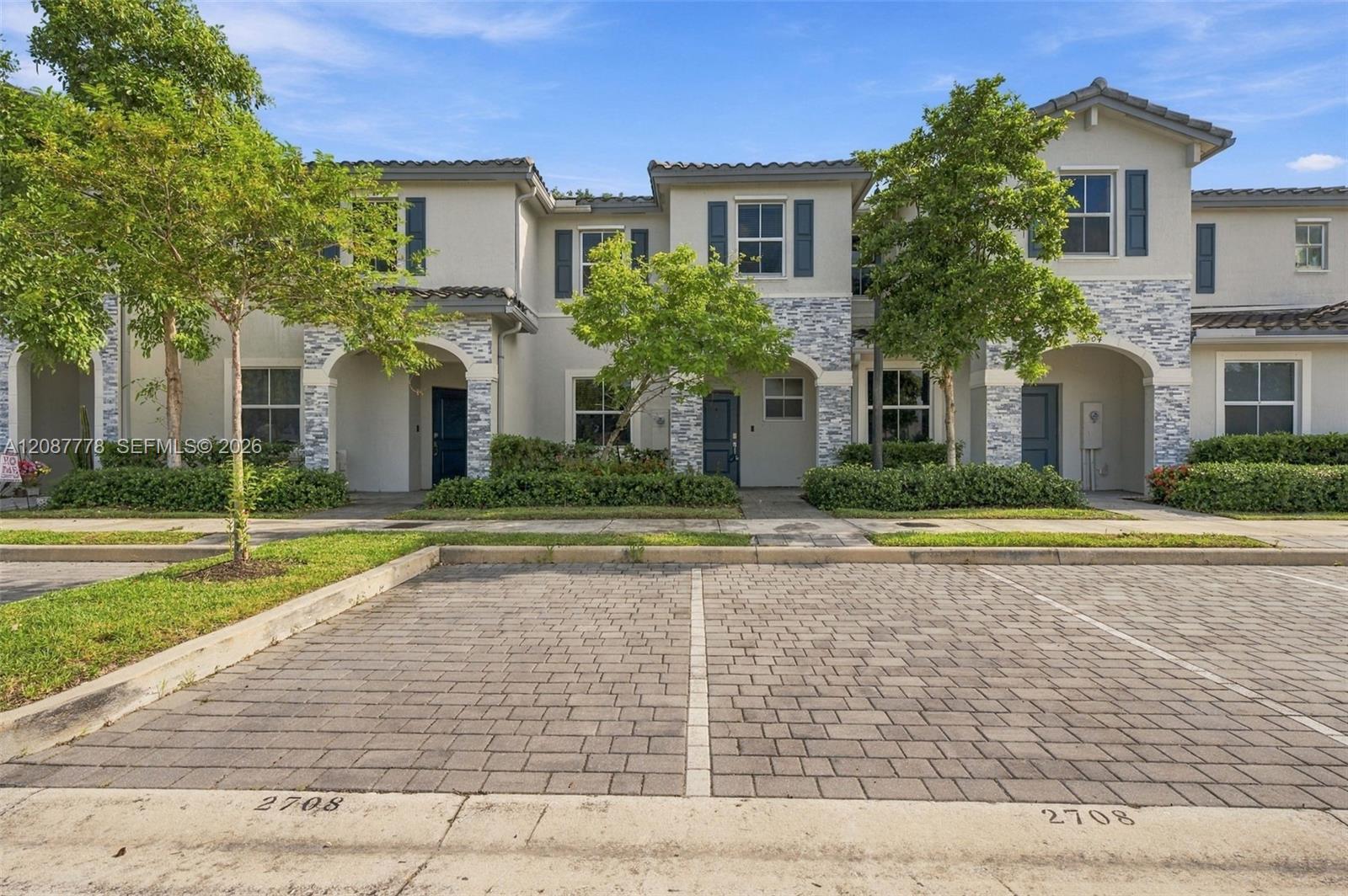 2708 SE 15th Court