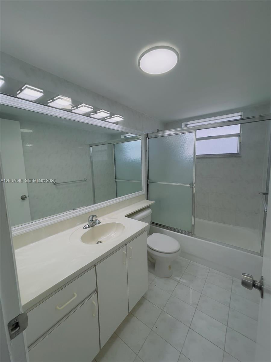 443 NE 195th Street