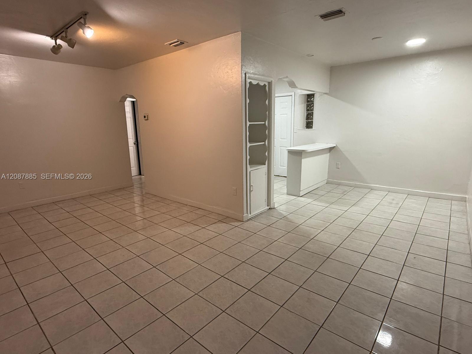 2484 SW 10th Street
