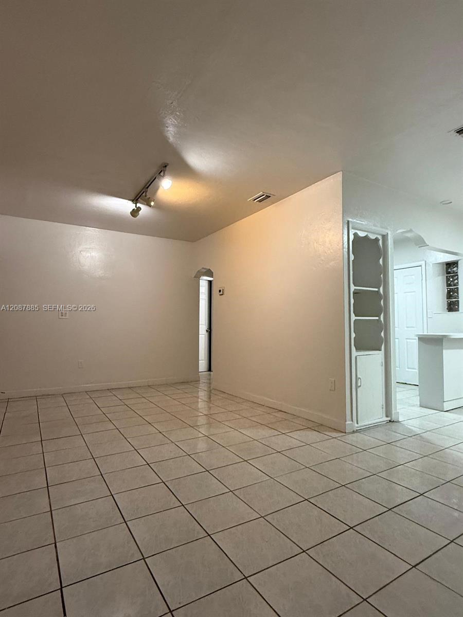 2484 SW 10th Street