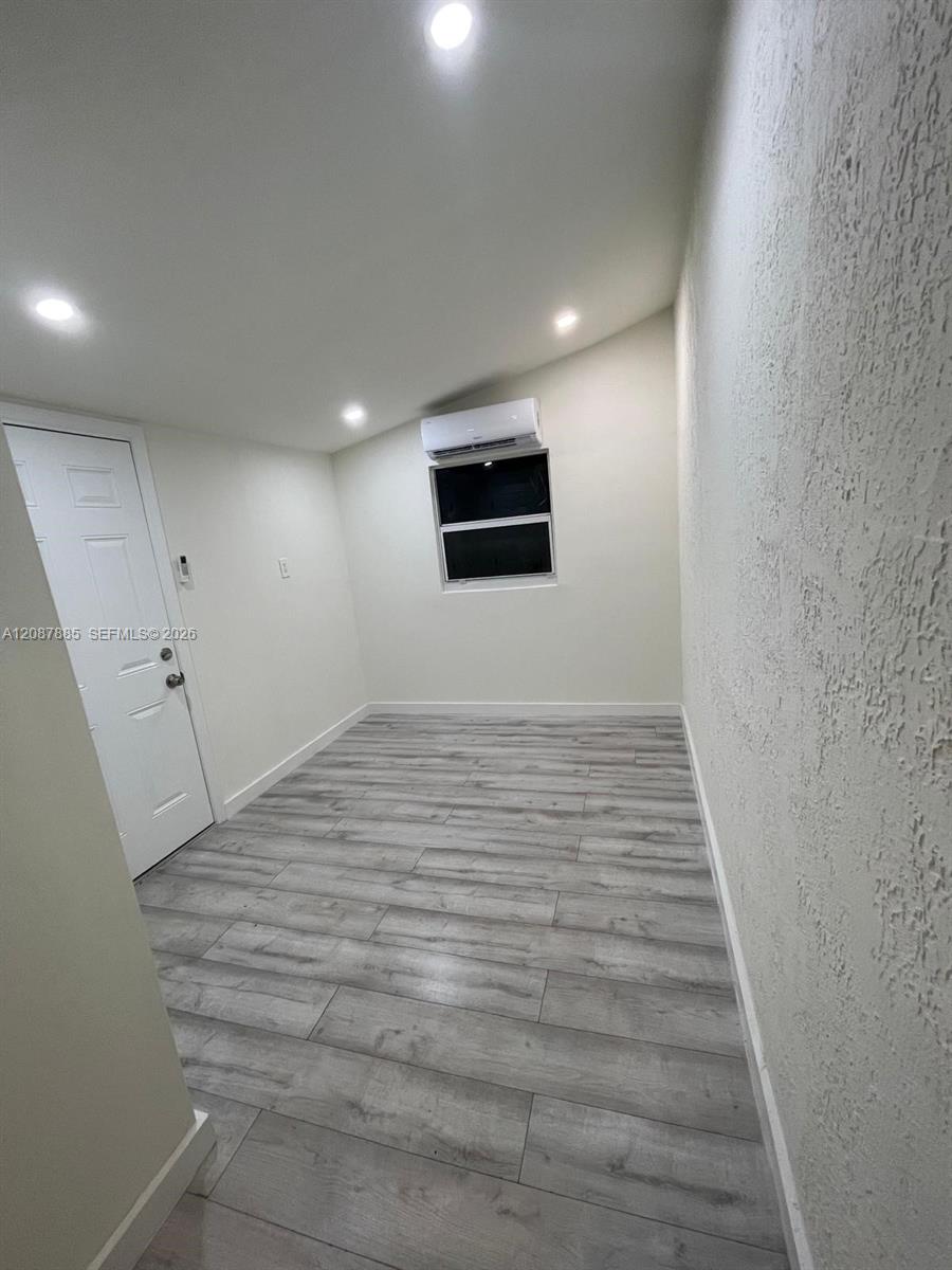 2484 SW 10th Street