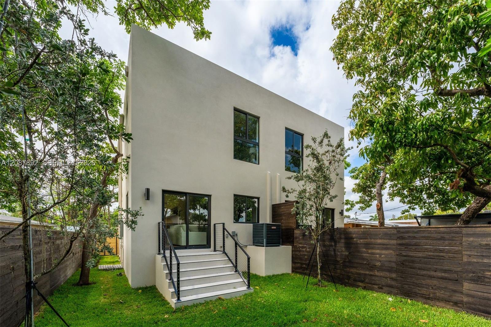 1917 NW 17th Street