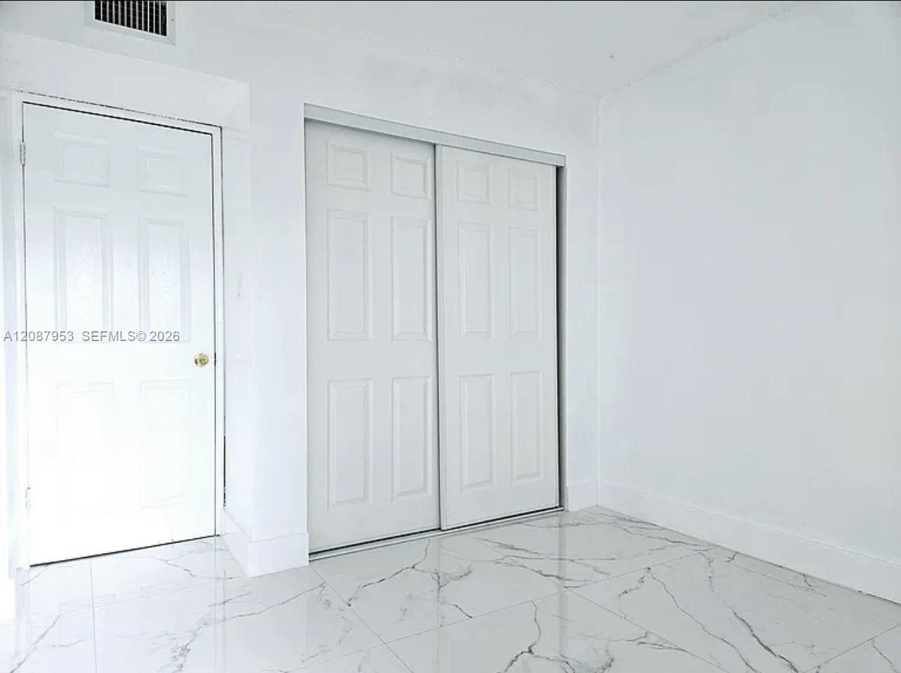 9682 Fontainebleau Boulevard