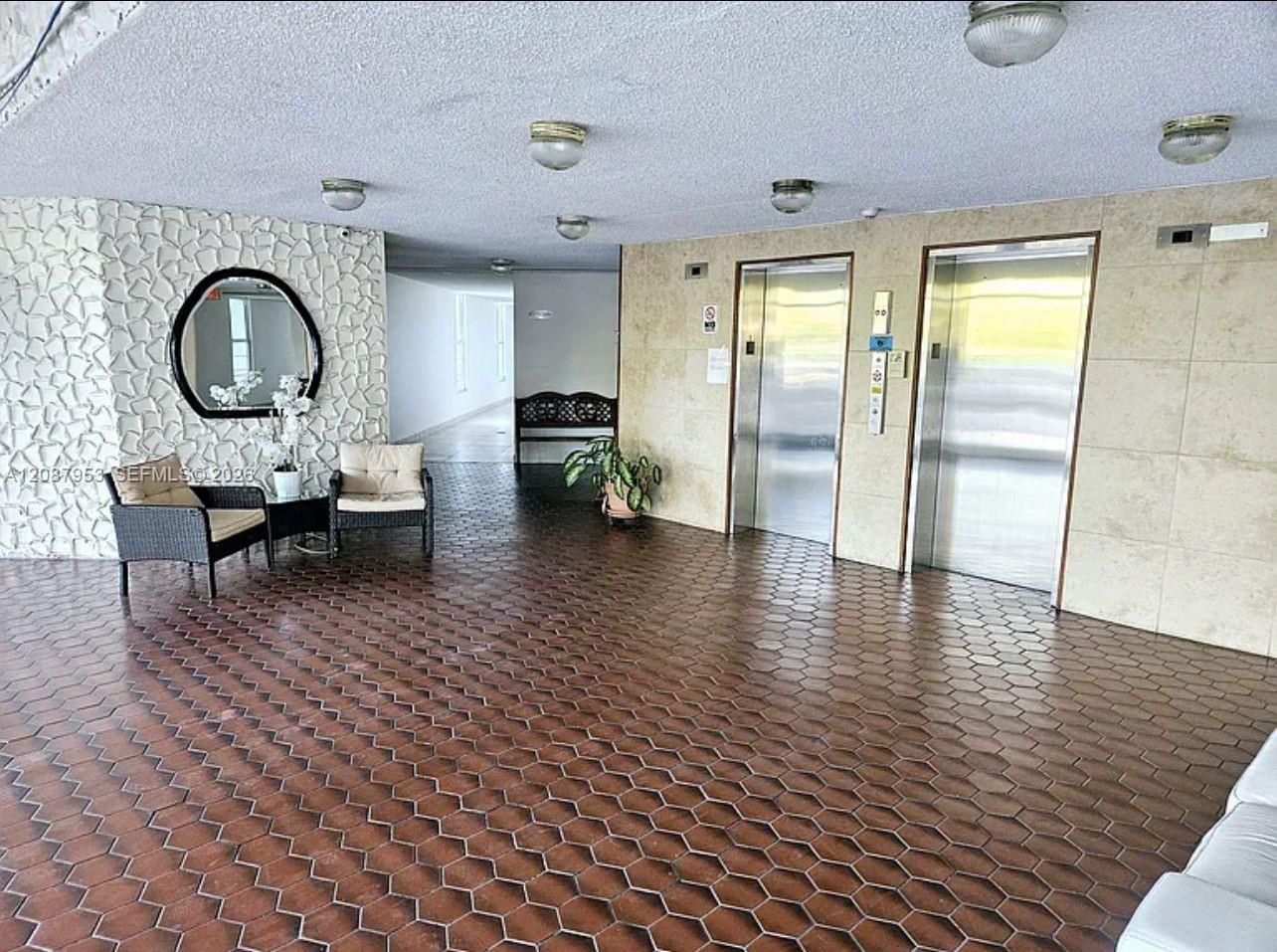 9682 Fontainebleau Boulevard